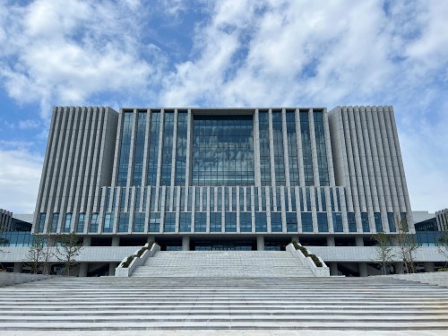 青岛中国海洋大学西海岸校区学习综合体（图书馆）正式开馆投入使用