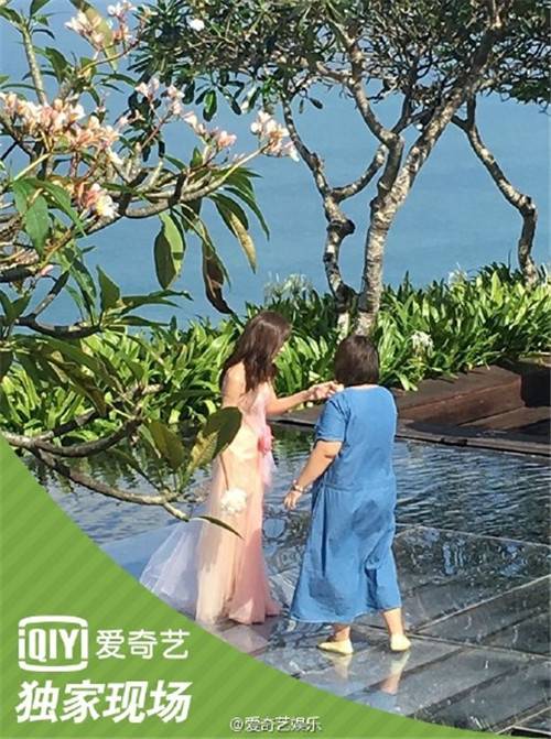 林心如拍婚纱照美丽动人 林心如婚纱造型盘点