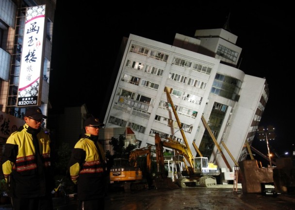台湾花莲县深夜再发生6.1级地震 搜救再度暂停