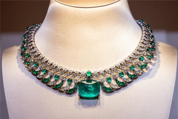 宝格丽奇境伊甸园高级珠宝系列于上海展览中心灿然盛放