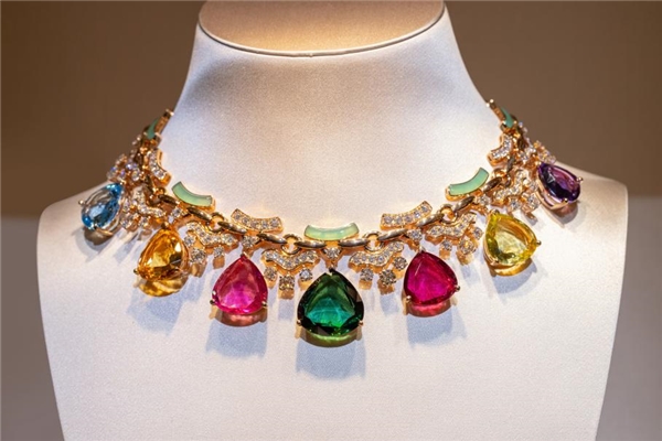 宝格丽奇境伊甸园高级珠宝系列于上海展览中心灿然盛放