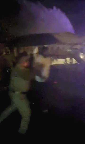 印度航空一架客机在南部喀拉拉邦机场降落时冲出跑道 已致14人遇难