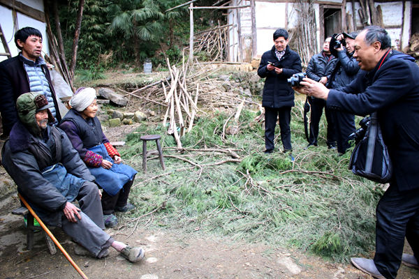 （导航达州）文艺下基层 “福”到狮子村