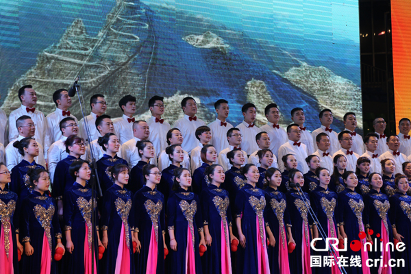 图片默认标题_fororder_2市委副书记、市长倪欣参加政府系统合唱