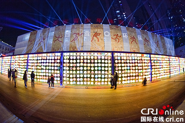 图片默认标题_fororder_150米灯笼墙受关注（摄影-廖志全）