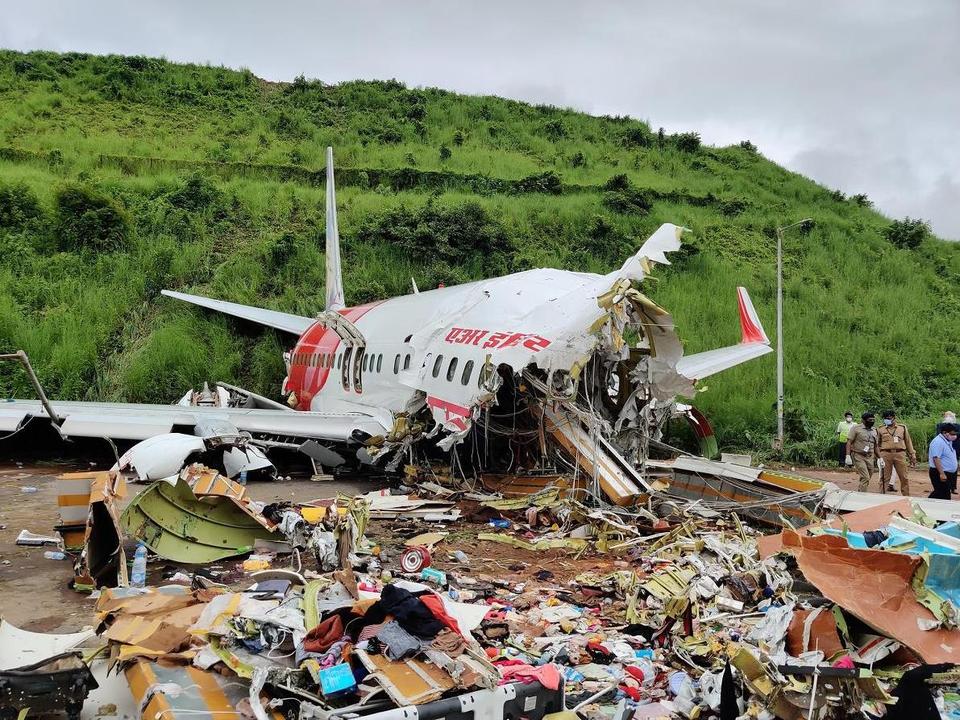 印媒谈飞机失事事件:飞机着陆点距起点1000米 安全距离可能不够