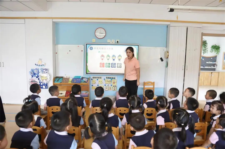 西安经开区:垃圾分类进校园 绿色环保记心间_fororder_图片6