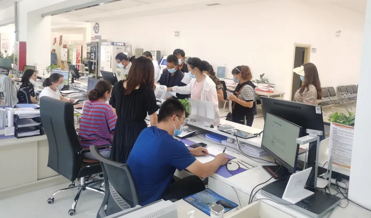 鄂托克前旗:“四聚焦一优化”护航高校毕业生走稳 就业创业路_fororder_6