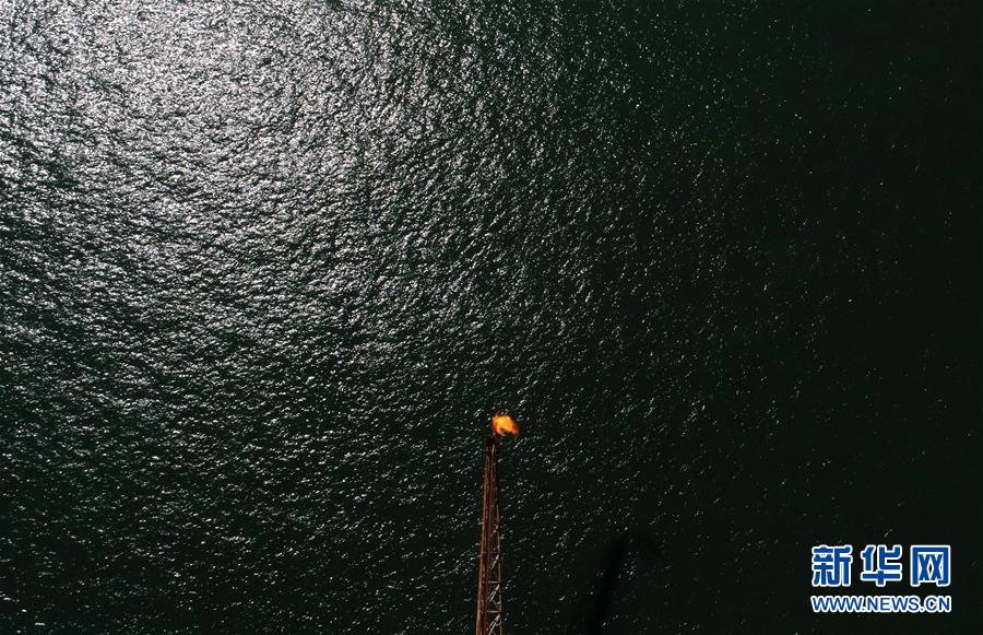 【新华网】探访渤海湾埕北油田采油平台