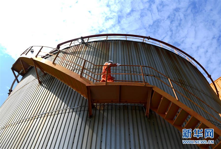 【新华网】探访渤海湾埕北油田采油平台