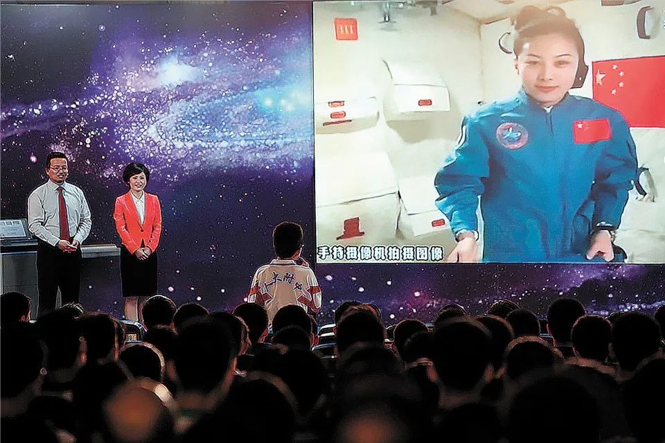 “最美太空教师”王亚平：探索宇宙 播种梦想-ROR·体育(中国)