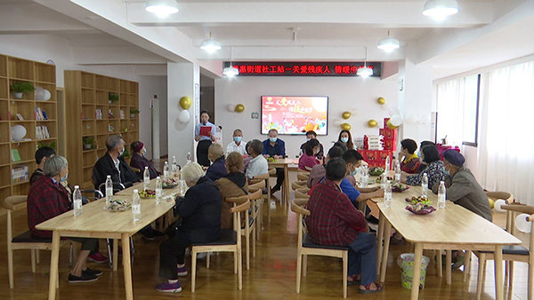 眉山东坡区:志愿服务暖人心 文明城市更温暖_fororder_活动现场-供图-眉山市东坡区委宣传部