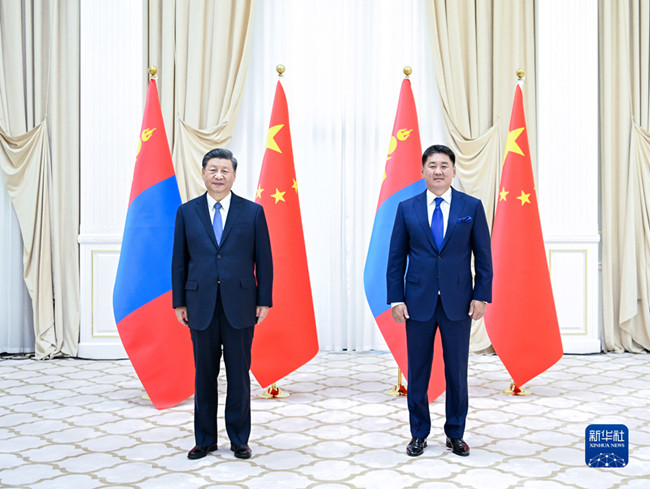 习近平会见蒙古国总统呼日勒苏赫_fororder_1