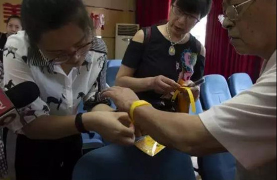 【社会民生】重庆市红十字会开展“关爱老人与儿童”宣传活动