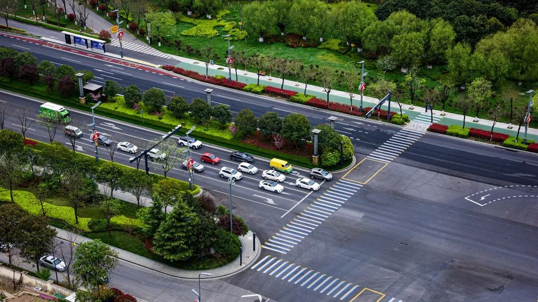 秦汉新城:细节满满!城市管理还能这样_fororder_34f855b117e865cdf6c482c88b4446c4