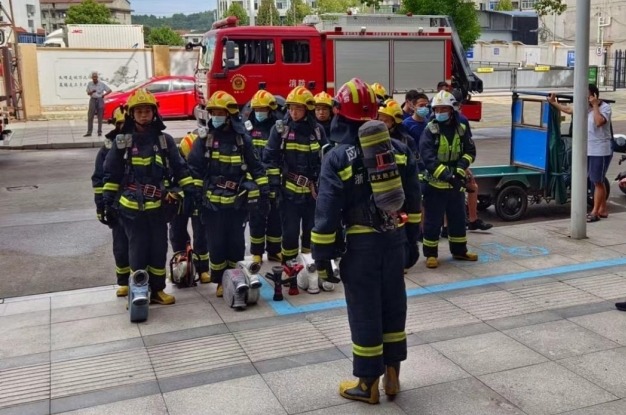 金华市武义县消防救援大队赴中国银行金华武义支行开展实地消防演练_fororder_2