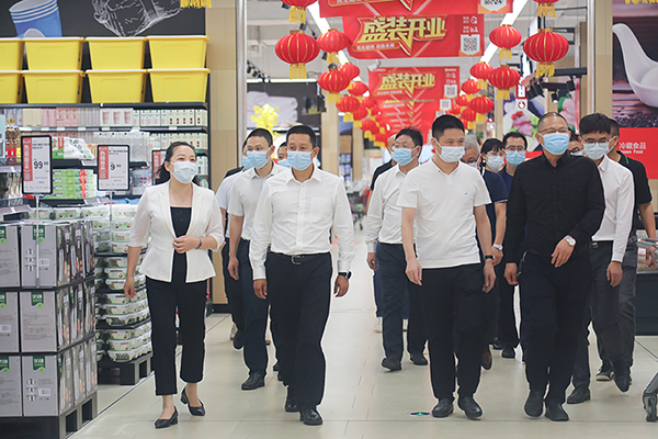 自贡市委常委、市纪委书记、监委主任高展到自流井区调研指导_fororder_3调研现场