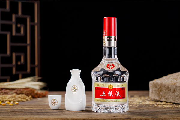 匠心传承 酿制五粮美酒动人一味_fororder_第八代五粮液-供图-五粮液集团
