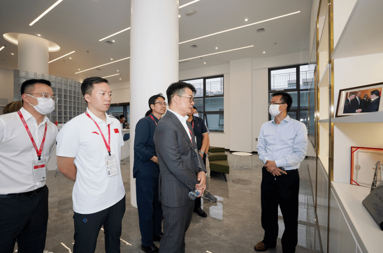 同济案例日:走进贺利氏(Heraeus) 同济案例日:走进贺利氏(Heraeus)