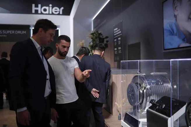 图片默认标题_fororder_5、展区吸引了诸多业界人士