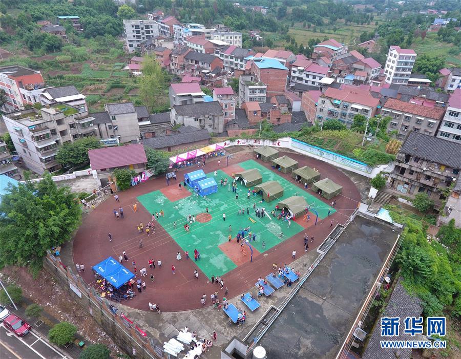 新华网■四川威远地震灾区应急救援有序进行(组图)