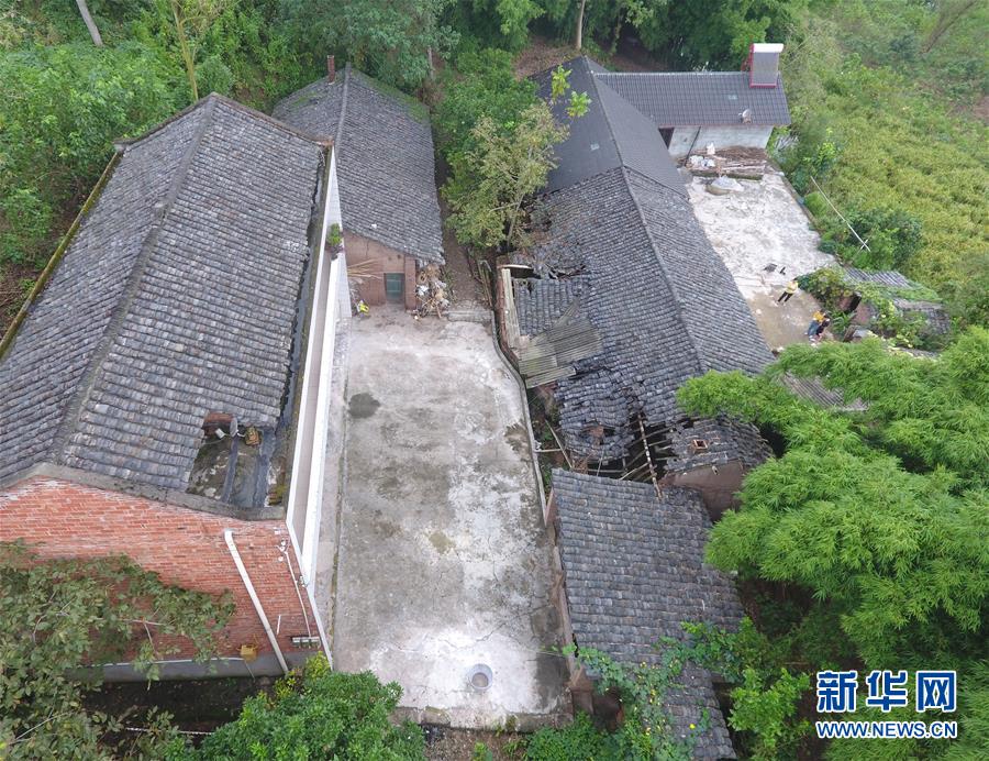 新华网■四川威远地震灾区应急救援有序进行(组图)