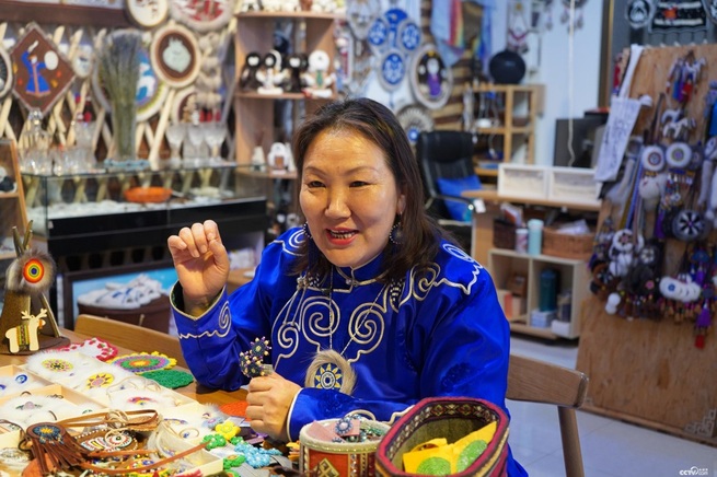 エヴェンキ族の手工芸を伝承する「太陽花娘」_fororder_1