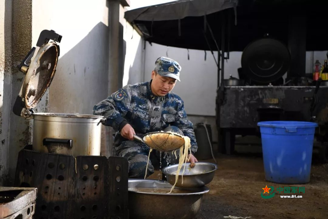 「中国军网」高原雷达兵的故事 又一次让人泪崩了