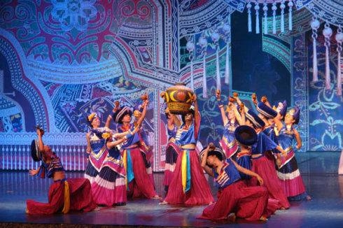 （头条-文字列表，移动端）领袖和人民在一起 四川人唱给总书记的这些歌