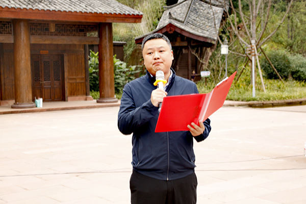 宜宾市翠屏区举行“万名师生千里连线 共同怀念英雄赵一曼”纪念活动_fororder_白花镇党委书记李忠鸣致辞-摄影-何芳