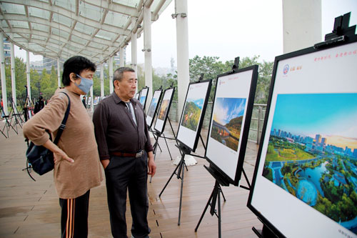 宜宾城市建设主题摄影展在南溪区展出_fororder_IMG_0296
