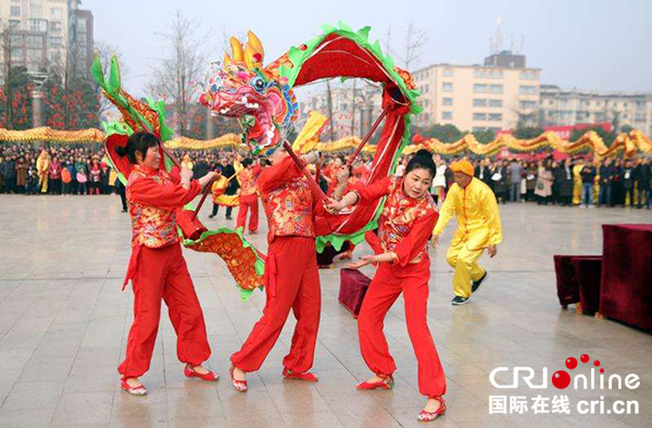 图片默认标题_fororder_3人小龙表演