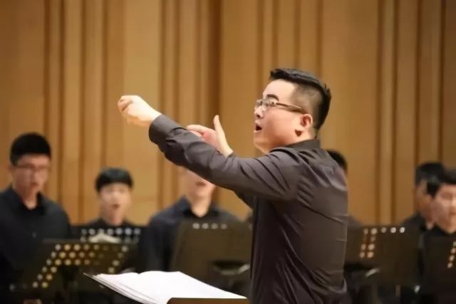 【新华网】我！的！老！师！超！硬！核！