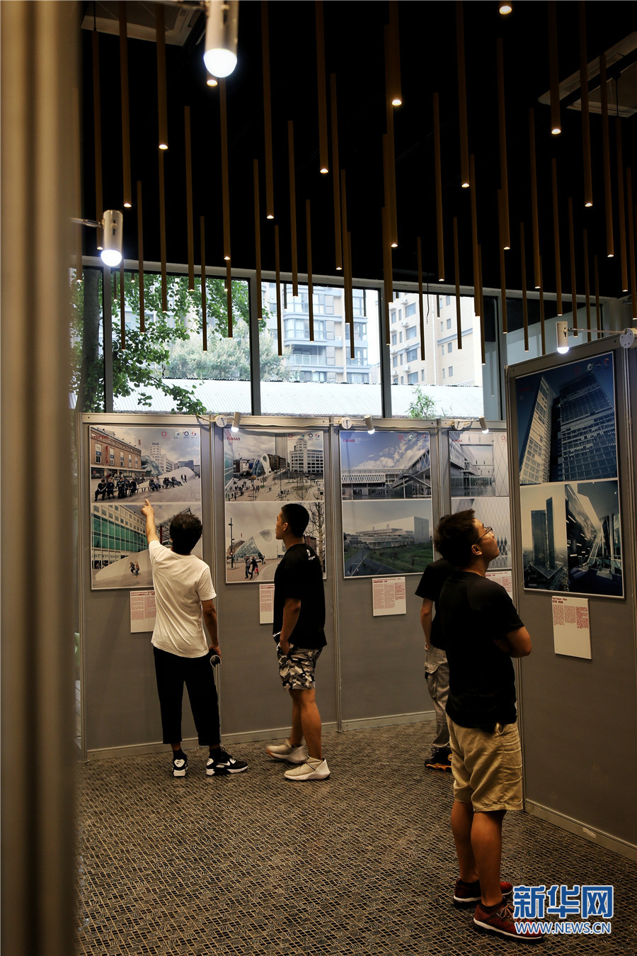 “让世界看见丝路设计”创新设计展在西安开幕