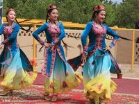 Etnik Uygur_fororder_a1ec08fa513d26971aa7d8c05ffbb2fb4316d833