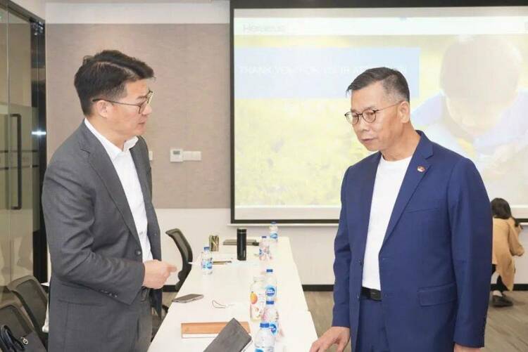 同济案例日:走进贺利氏(Heraeus) 同济案例日:走进贺利氏(Heraeus)