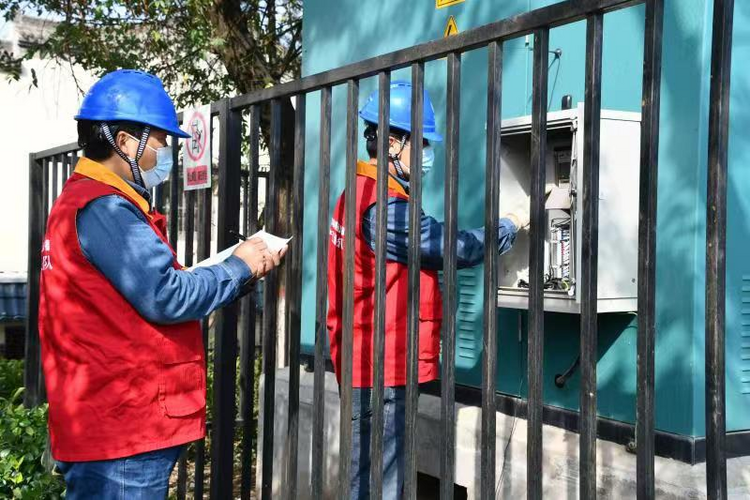 国网西安市临潼区供电公司:开展优质服务工作 安全保电暖人心_fororder_222