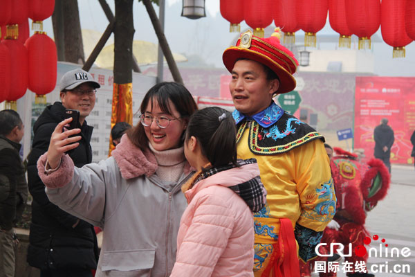 图片默认标题_fororder_合影留念