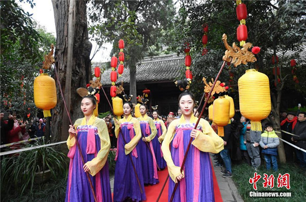 พิธีเซ่นไหว้ตู้ฝู่ กวีเอกสมัยราชวงศ์ถัง