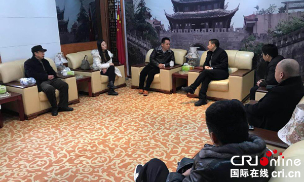 图片默认标题_fororder_座谈现场