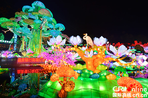 图片默认标题_fororder_灯组《梦回家园》（摄影-廖志全）