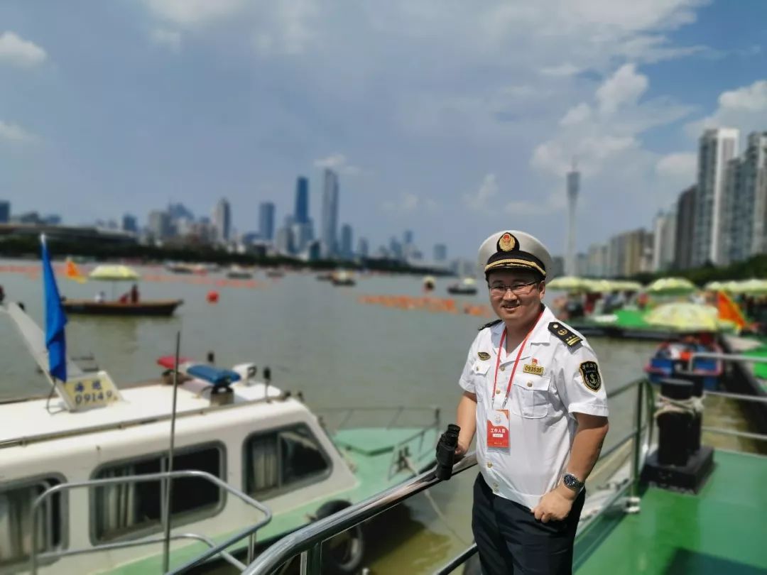 中国交通报■中秋快乐 | 有你月更圆