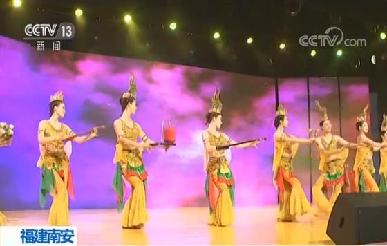 央视网：“快闪”、书画、曲艺 ……全国各地以丰富活动庆中秋迎