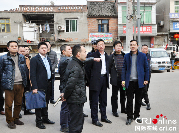 图片默认标题_fororder_杨斌一行督导回龙镇河道沿线环境卫生