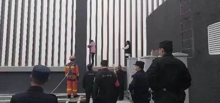 巧了！消防员出警：我爸怎么也来了？