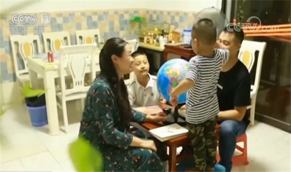 央视网：【家国梦共圆】福建：十几年两地传书 承载真情见证担当