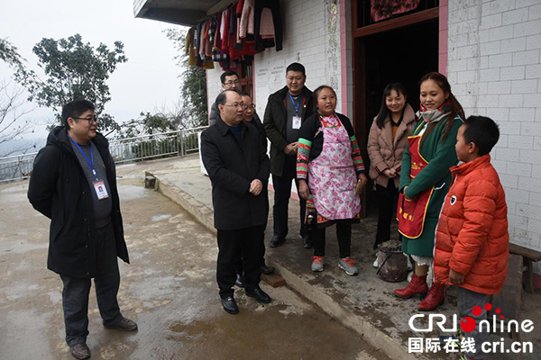 图片默认标题_fororder_丁应虎心系偏远山区访贫问苦送关爱