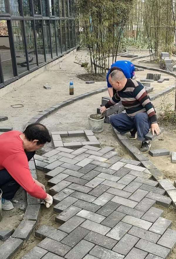 乡村振兴踔厉奋发 天府粮仓成都篇④|成都郫都区安德街道:创新乡村振兴发展模式 共建美好乡村_fororder_韭小二民宿项目施工现场-摄影-杨建昆