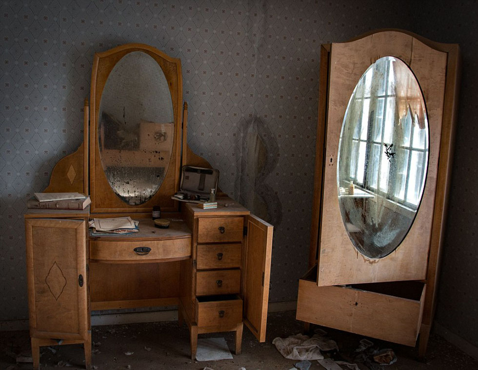 北欧的废弃小屋 被摄影师拍出了别样的意境(高清组图)