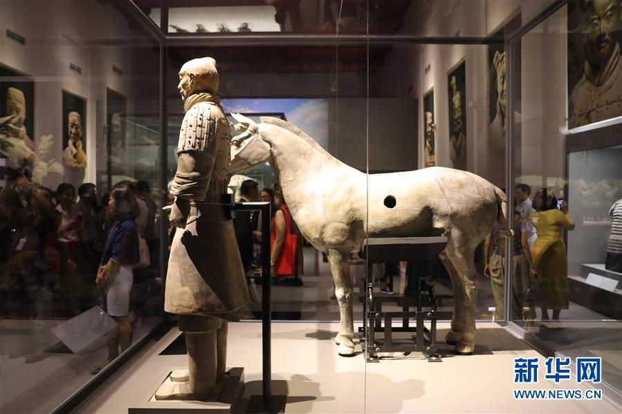 [新华网]秦始皇兵马俑首次在泰国展出